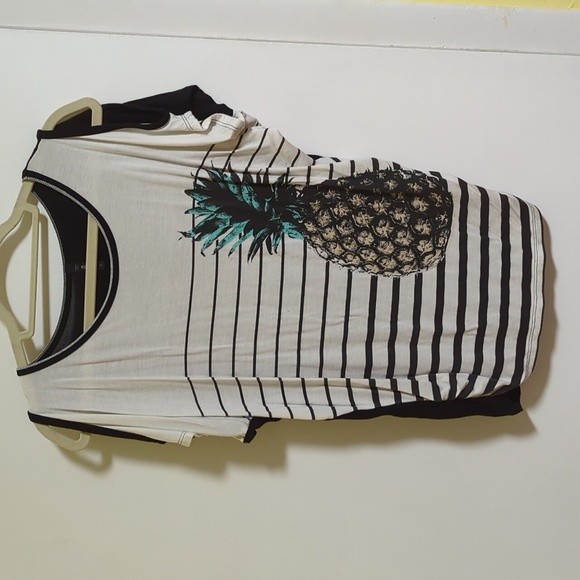 Edista Tops - Edista stripe pineapple design cold shoulder top women's US Small